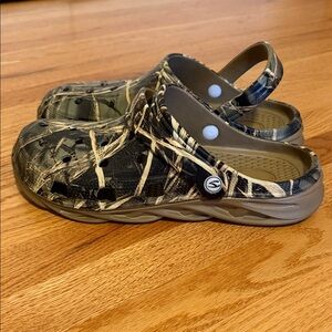 Hobibear Camo Sandal- Like New- M9.5/W11